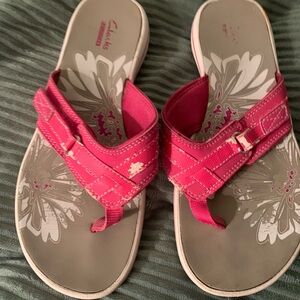 Clarks Women's Vibrant Pink Sandals